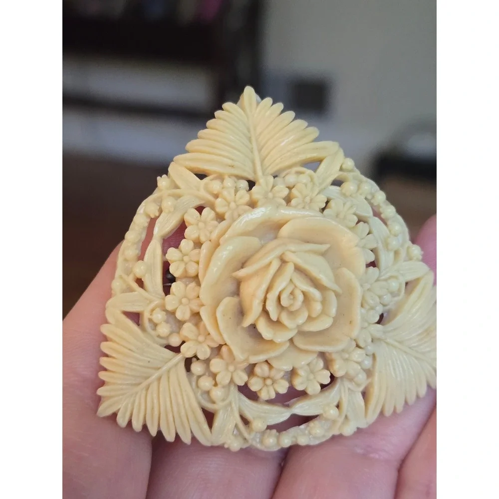 Celluloid Carved Flower Brooch Vintage Stunning!!